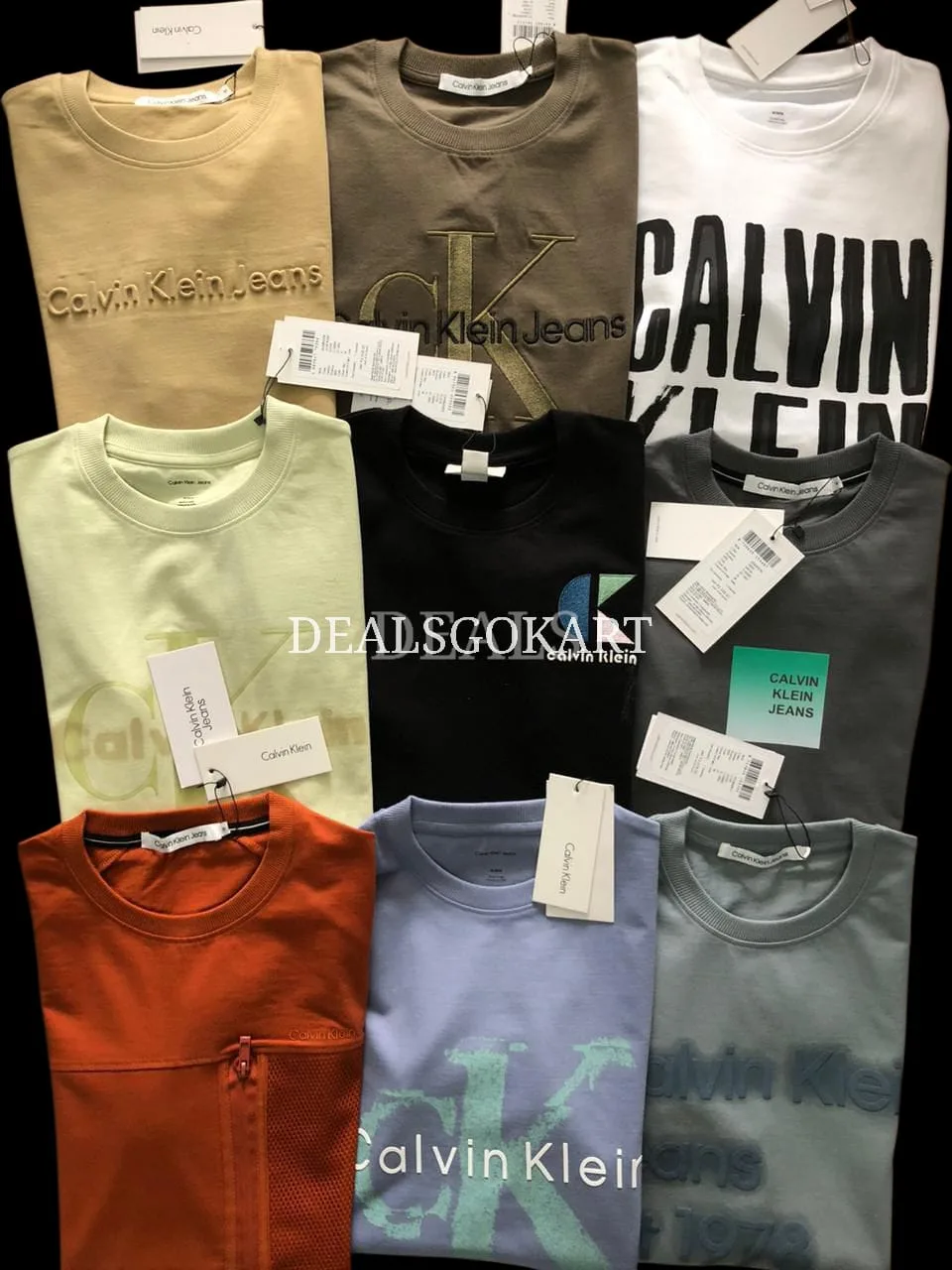 Branded Tshirt for men size only M  (1/12)