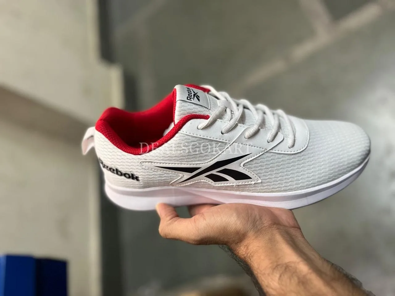 100% ORIGINAL REEBOK ORIGINAL SHOES (3/12)