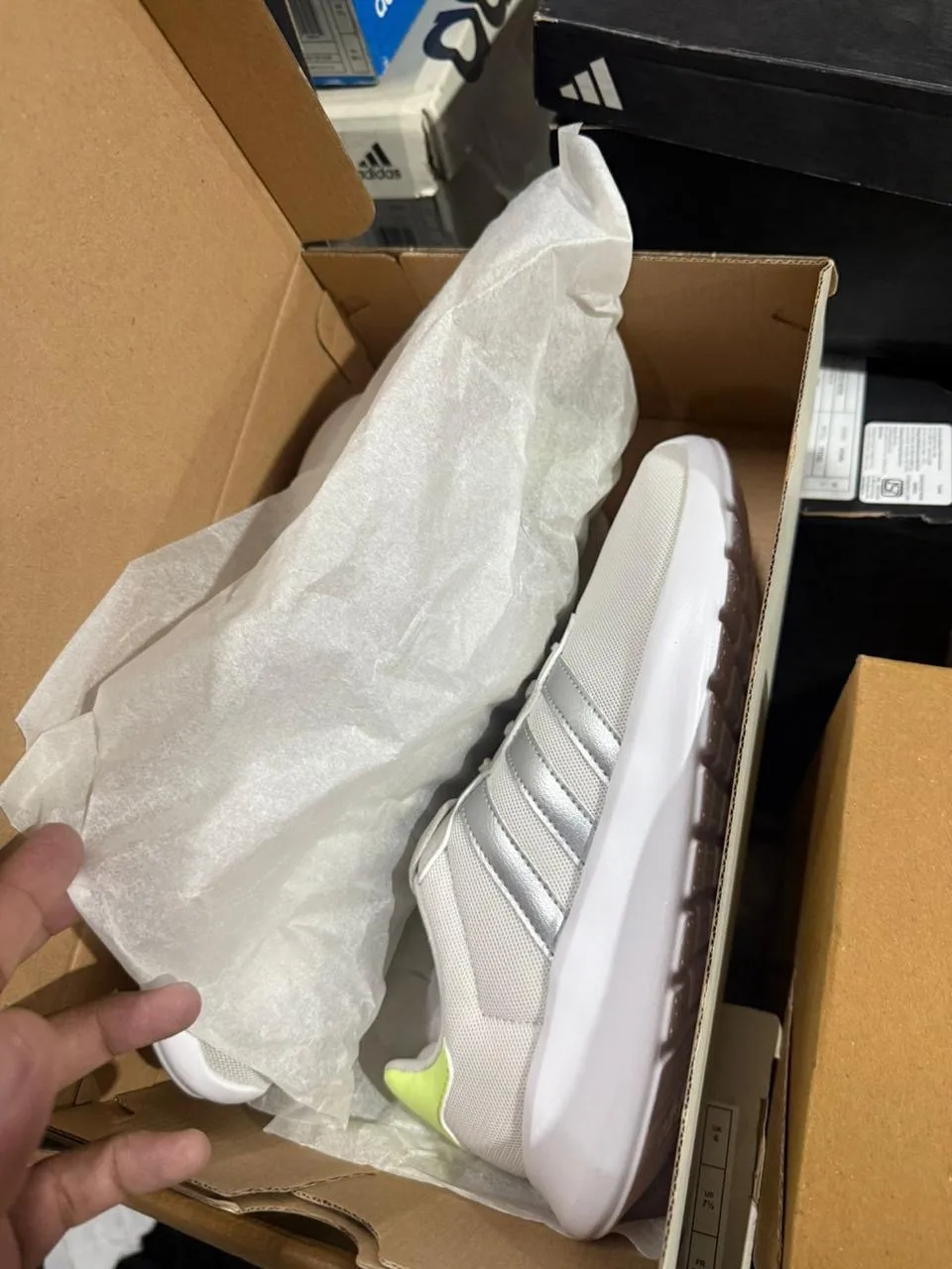 100% ORIGINAL ADIDAS ORIGINAL SHOE (3/8)