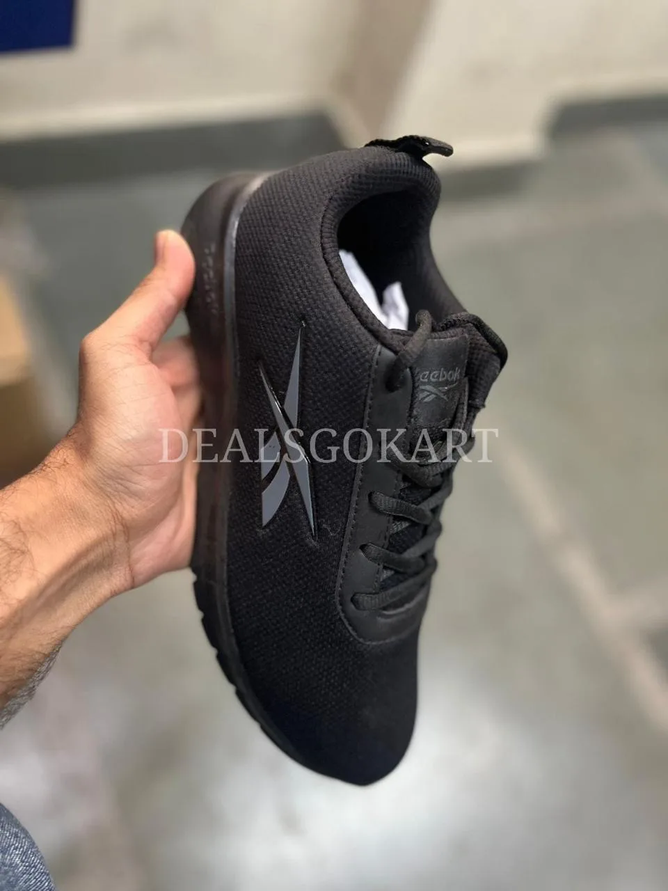 100% ORIGINAL REEBOK ORIGINAL SHOES (7/12)